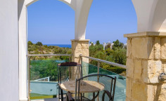 Spacious 1 bedrooms apartment with swimming pool for sale in Latsi