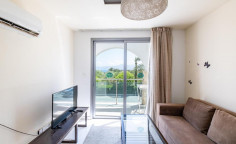 Spacious 1 bedrooms apartment with swimming pool for sale in Latsi
