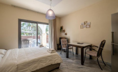 Studio apartment with jacuzzi in Latchi, Paphos 