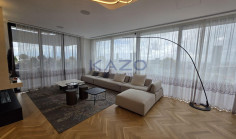 Modern penthouse with sea view in Mesa Geitonia 