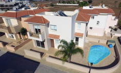Spacious 3 bedroom house to rent in Paralimni