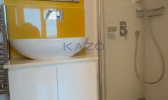 Spacious two plus office bedrooms penthouse with sea view in Parekklisia 