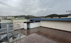 Spacious two plus office bedrooms penthouse with sea view in Parekklisia 