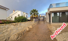 Modern three bedroom house with pool in Pissouri 