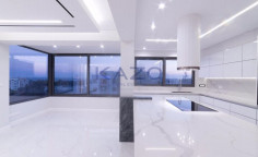 Spacious unfurnished three bedroom apartment in Agios Nektarios 