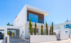 Spacious 4 bedrooms house for sale in Ayia Napa