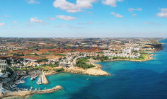 Fully furnished villa with three bedrooms in Paralimni 