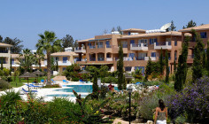 Spacious 1 bedroom apartment with swimming pool for sale in Limassol