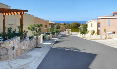 3 bed villa with swimming pool for sale in Chloraka