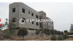 Spacious commercial for sale in Pyla