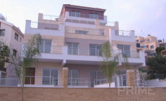 Spacious 2 bedroom apartment with swimming pool for sale in Yeroskipou