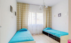 4 bedroom villa with swimming pool for sale in Coral Bay