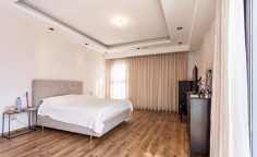 6 bedroom house with swimming pool for sale in Agia Fyla