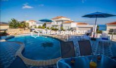 Large 3 bedroom villa for sale in Neo Chorio