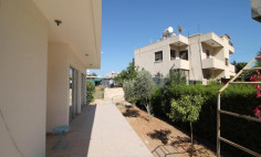 3 bedroom bungalow for sale in Chloraka