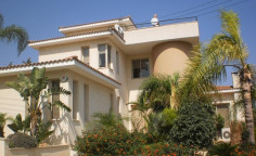 4 bedroom furnished house for sale in Panthea