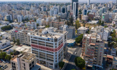 Large office for sale in Agioi Omologites