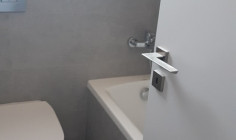 Spacious 3 bedroom penthouse with swimming pool for sale in Mesa Geitonia