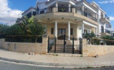 7 bedroom villa for sale in Emba