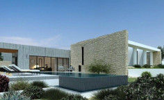 Spacious 5 bedroom villa with swimming pool for sale in Coral Bay