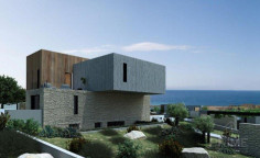 Spacious 5 bedroom villa with swimming pool for sale in Coral Bay
