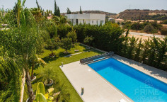 4 bedroom furnished villa with swimming pool for sale in Agios Tychonas