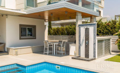 4 bedroom furnished villa with swimming pool for sale in Agios Tychonas