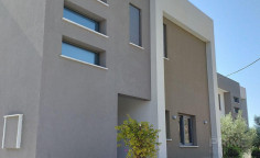 4 bed villa with swimming pool for sale in Agios Tychonas