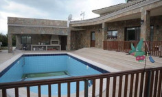 Large 4 bedroom house with swimming pool for sale in Dali