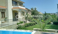 4 house with swimming pool for sale in Agios Tychonas