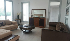 Spacious 3 bedroom house with swimming pool for sale in Moni
