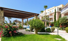Lovely 2 bedroom apartment with swimming pool for sale in Yeroskipou
