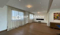 Spacious 4 bedroom house with swimming pool for sale in Makedonitissa