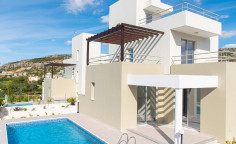 3 bedroom villa with swimming pool for sale in Pegeia Area