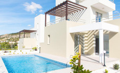3 bedroom villa with swimming pool for sale in Pegeia Area