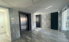 Large 3 bedroom penthouse for sale in Makenzy