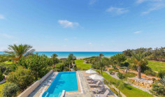 Spacious 4 bedroom house with swimming pool for sale in Poli Crysochous