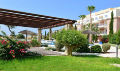 Spacious 1 bedroom furnished apartment with swimming pool for sale in Yeroskipou