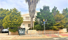 Luxury 3 bedroom house with swimming pool for sale in Agia Thekla
