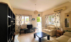 Luxury 3 bedroom house with swimming pool for sale in Agia Thekla