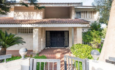 Beautiful 4 bed house for sale in Strovolos