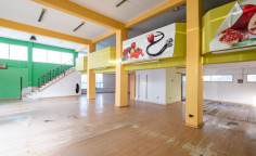 Luxury commercial for sale in Engomi