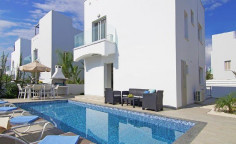 Lovely 3 bedroom furnished house with swimming pool for sale in Ayia Napa