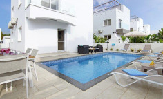 Spacious 3 bedroom furnished house with swimming pool for sale in Ayia Napa