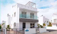 3 bedroom furnished house with swimming pool for sale in Ayia Napa