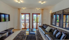 Spacious 3 bedrooms furnished house with swimming pool for sale in Aphrodite Hills