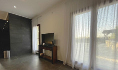 Spacious 5 bedroom house with swimming pool for sale in Aphrodite Hills