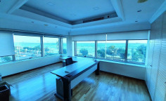 Large office for sale in Neapolis
