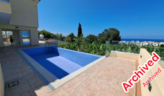 Beautiful 3 bedroom house with swimming pool for sale in Kissonerga