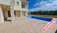 3 bedroom furnished house with swimming pool for sale in Kissonerga